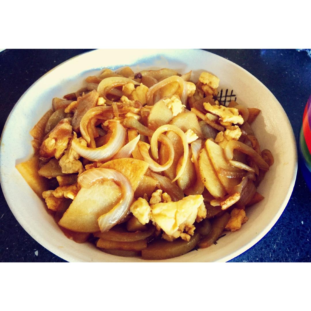 洋葱炒土豆