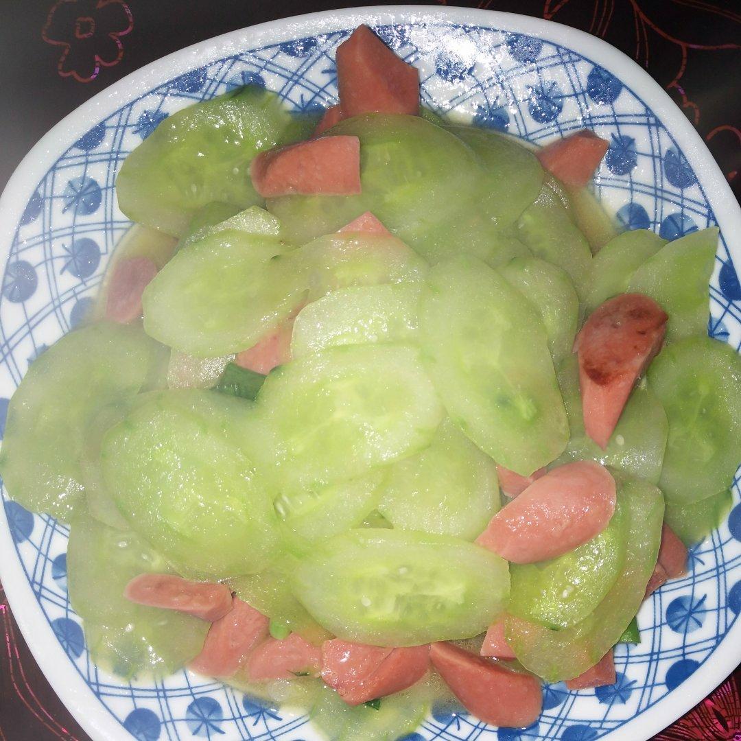 火腿肠炒黄瓜