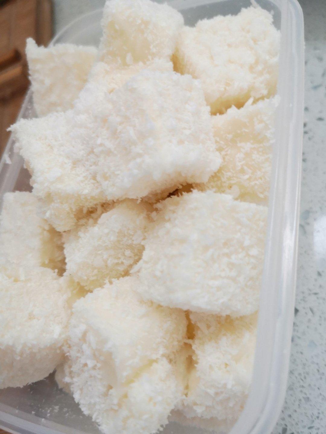 完胜85度C牛奶椰丝小方