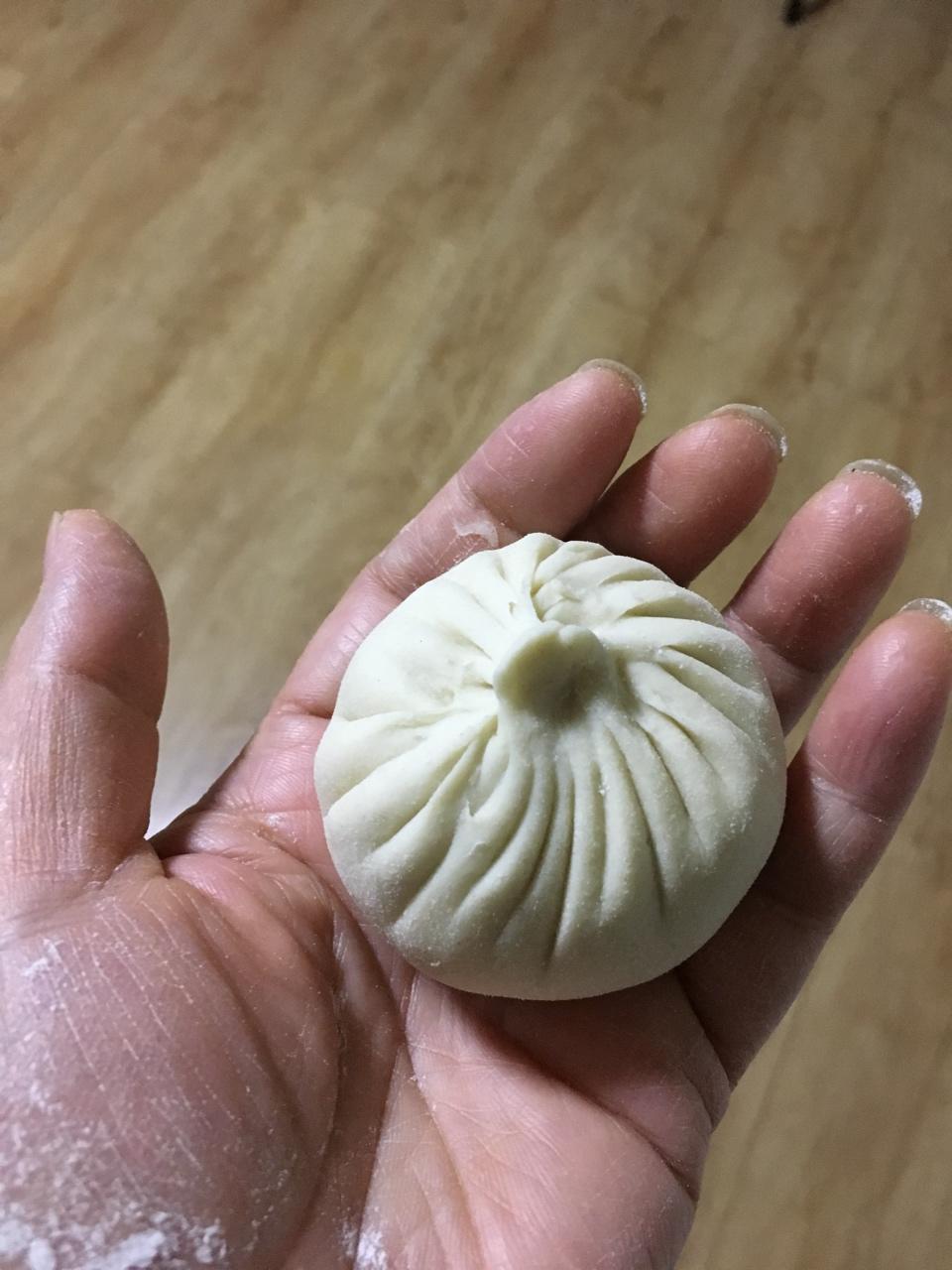 星空皓月-1做的手把手教你捏出漂亮的包子褶( 附小视频)