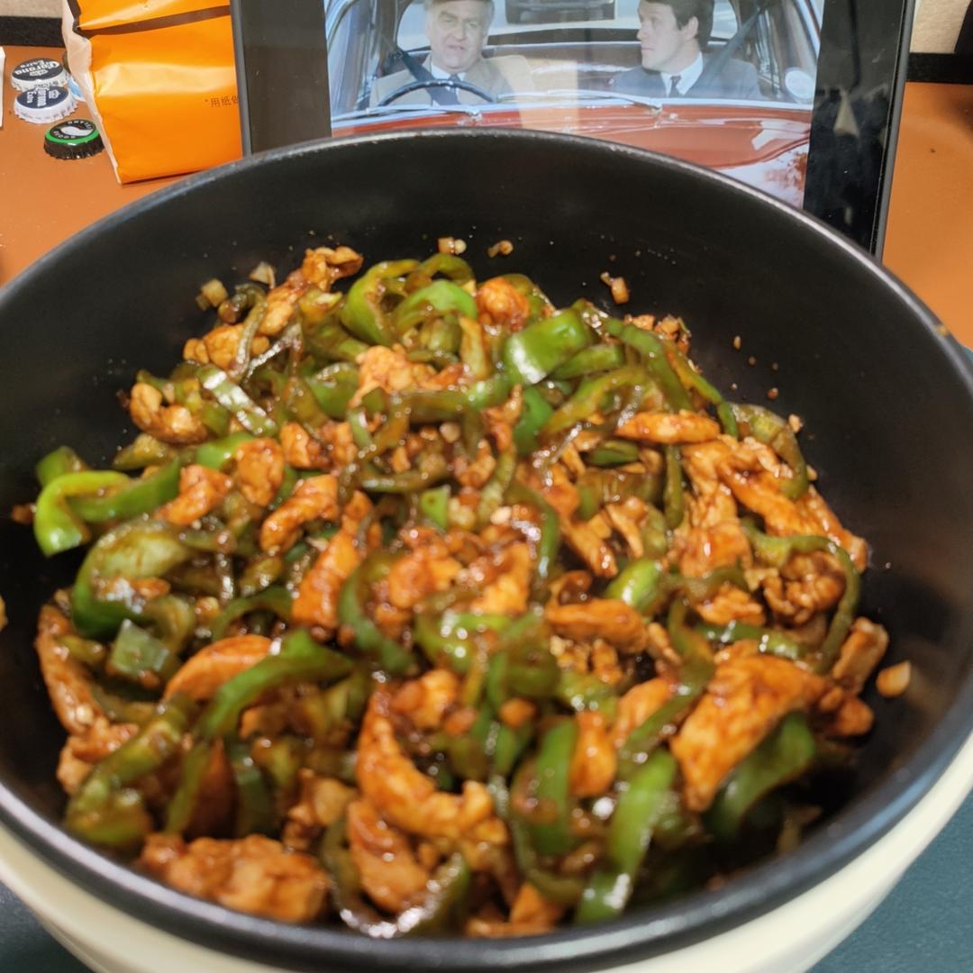 巨好吃的青椒炒鸡胸肉丝，超下饭