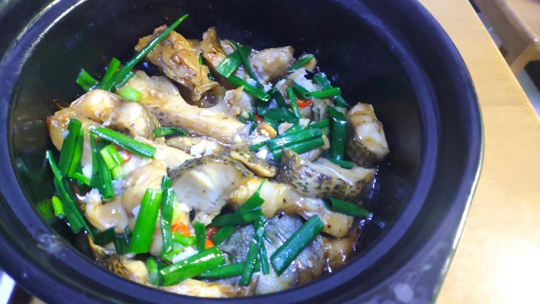 鲜嫩豆腐鲈鱼煲