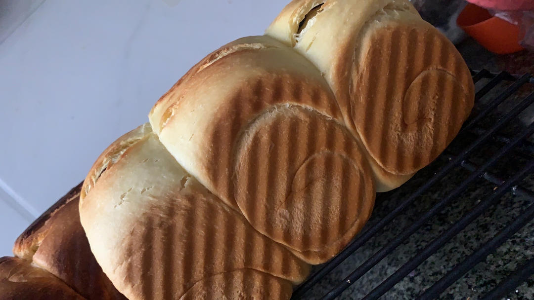 吐司，奶香手撕面包，超级香浓