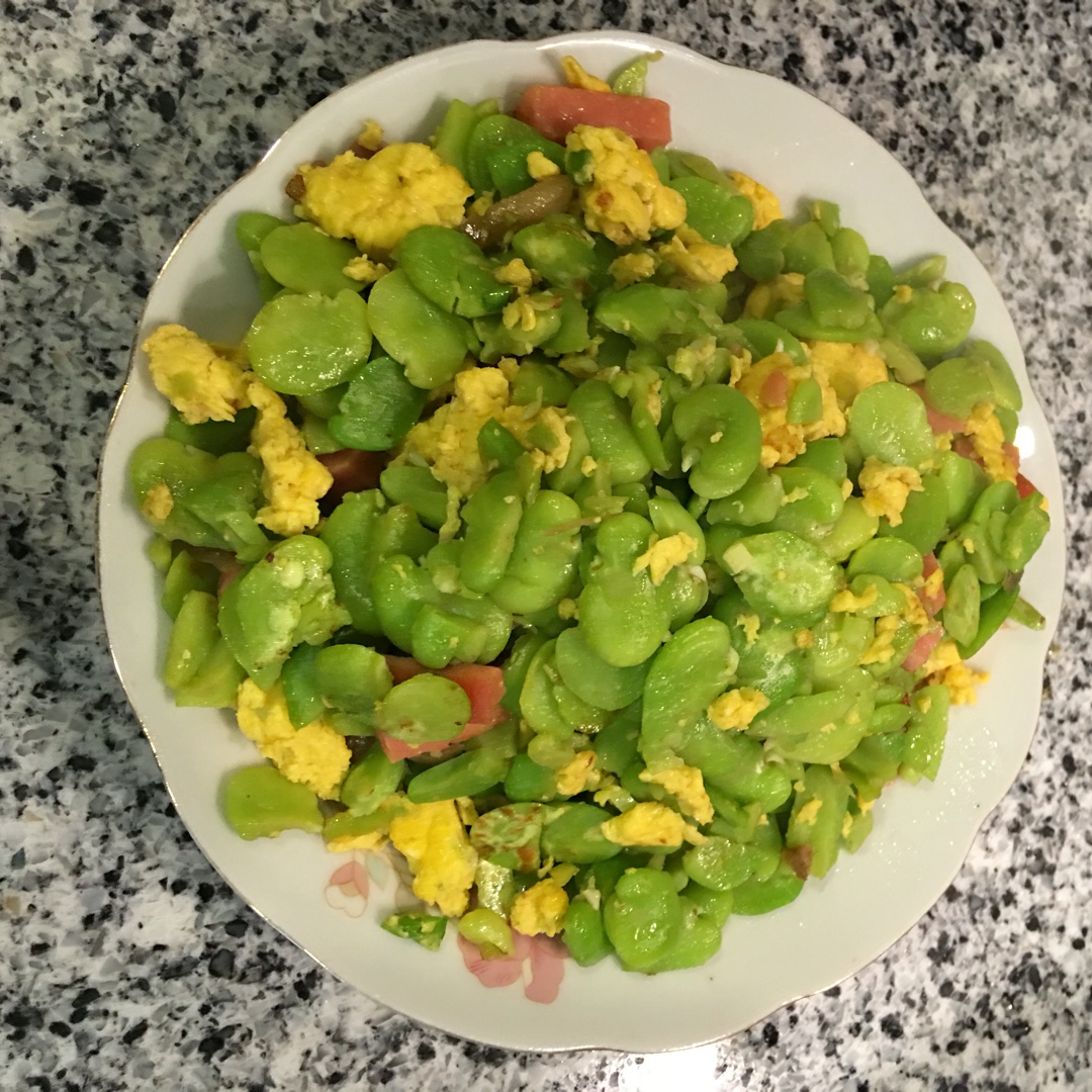 蚕豆炒香肠