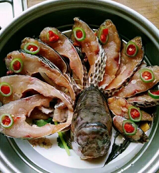 孔雀开屏清蒸鱼