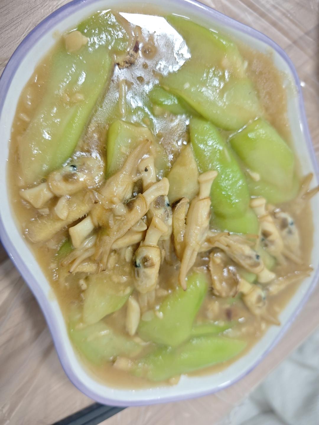 丝瓜炒蛏子