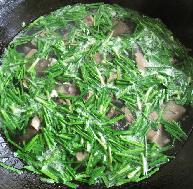 韭菜肉丝猪红汤的做法