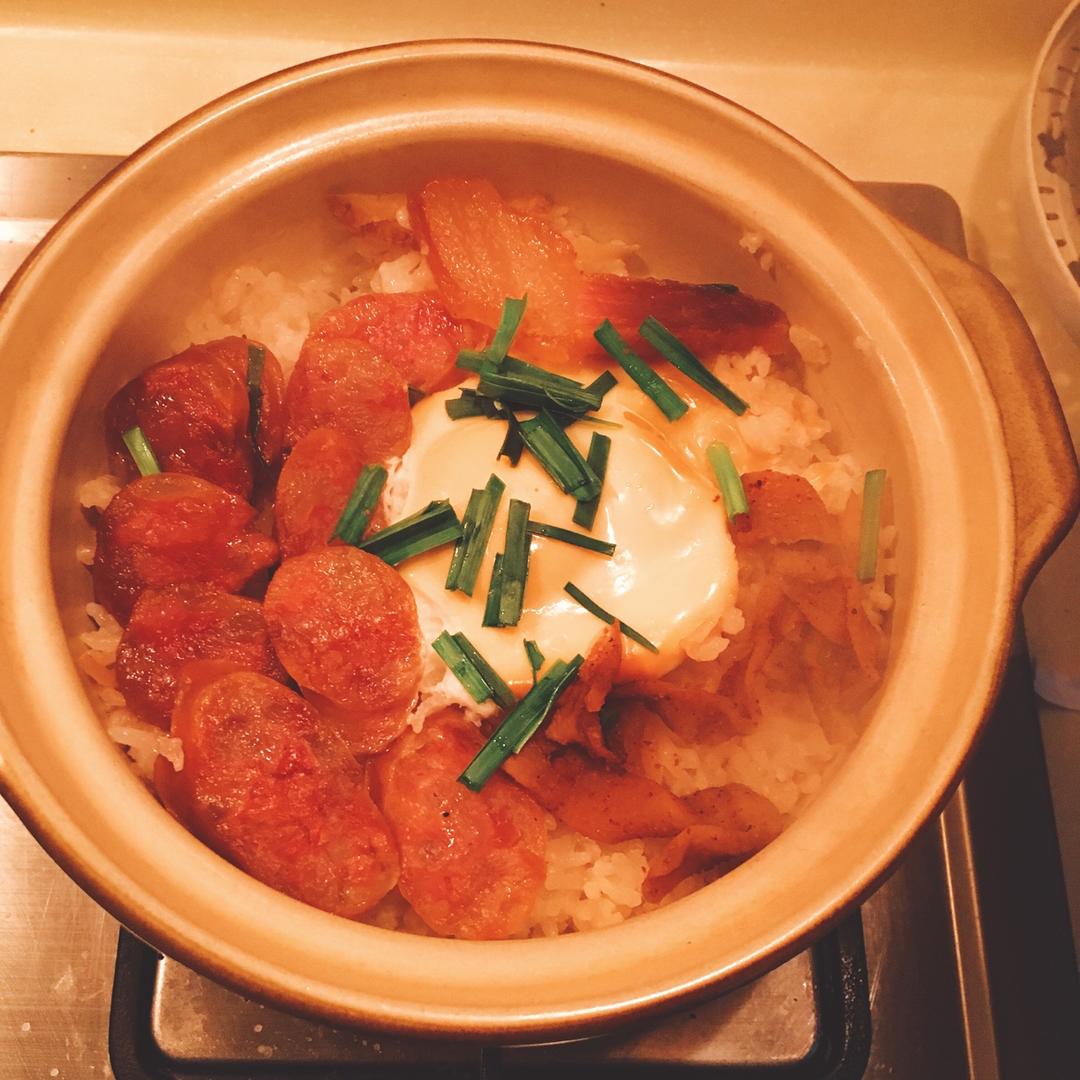香肠煲仔饭