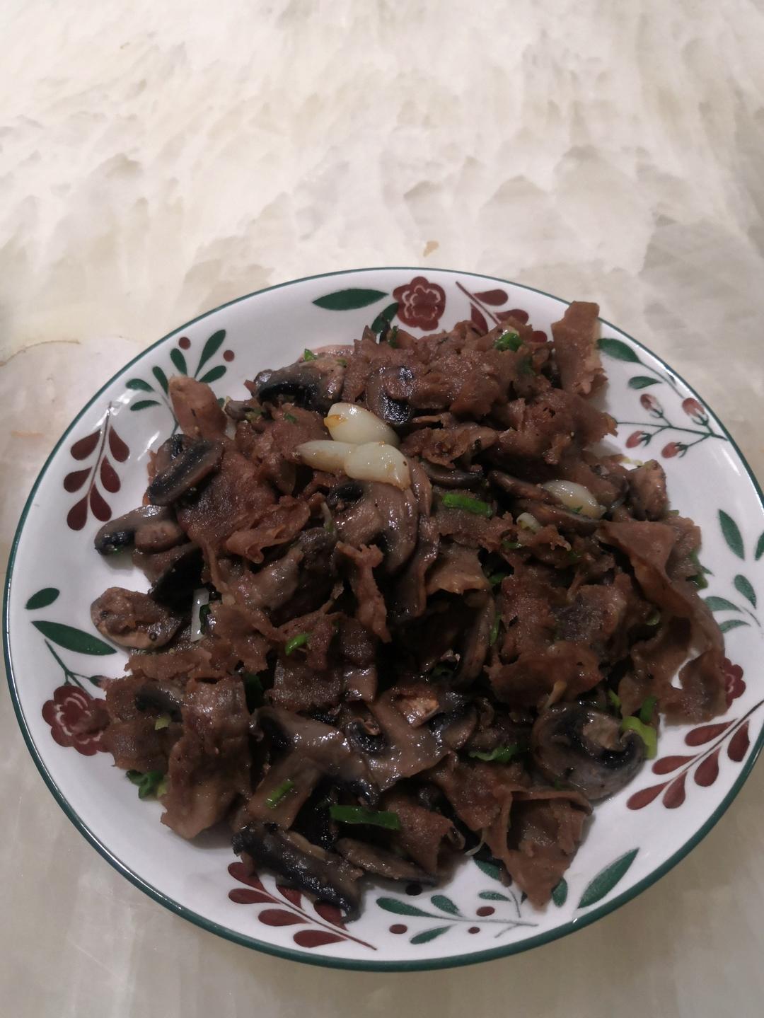 蒜香口菇牛肉粒