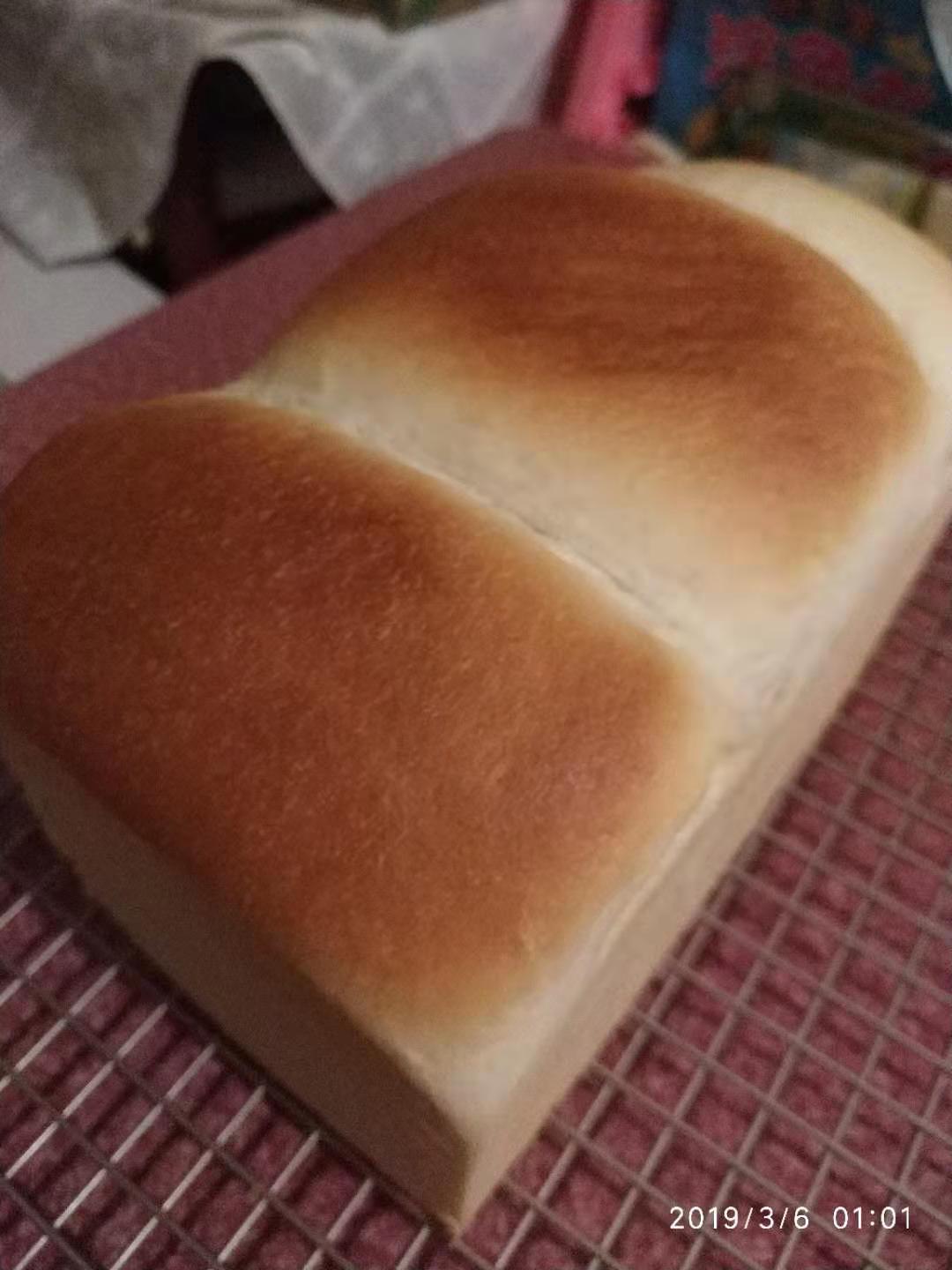 纯奶手撕吐司的做法 步骤1