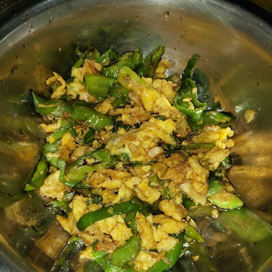 不一样的辣椒炒鸡蛋～下饭神器!