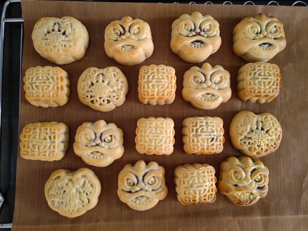 广式月饼—蛋黄莲蓉月饼