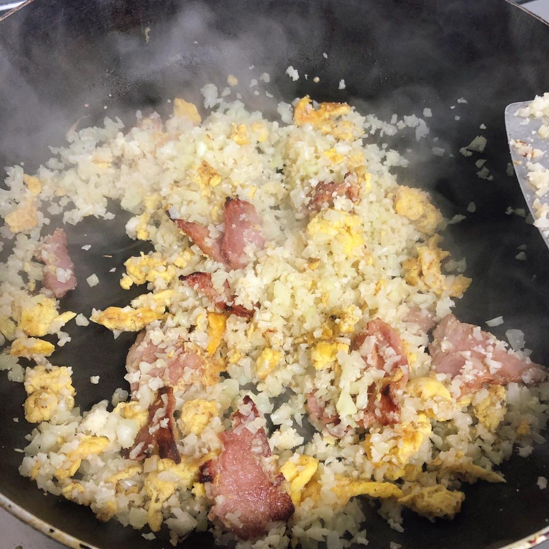 生酮版花菜蛋炒饭