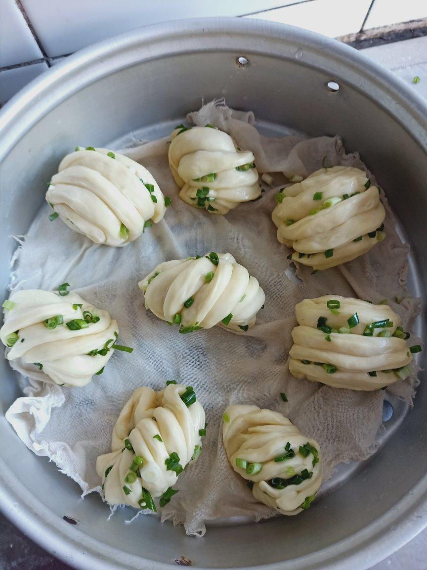 葱油花卷 Steamed Roll