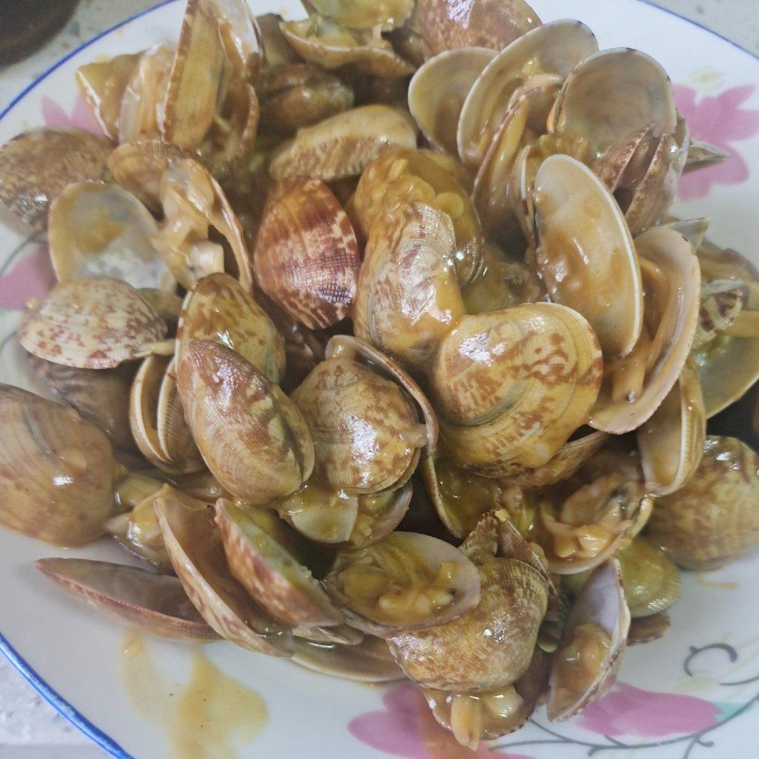 🔥超级简单的辣炒花蛤～味道绝对好吃到舔壳