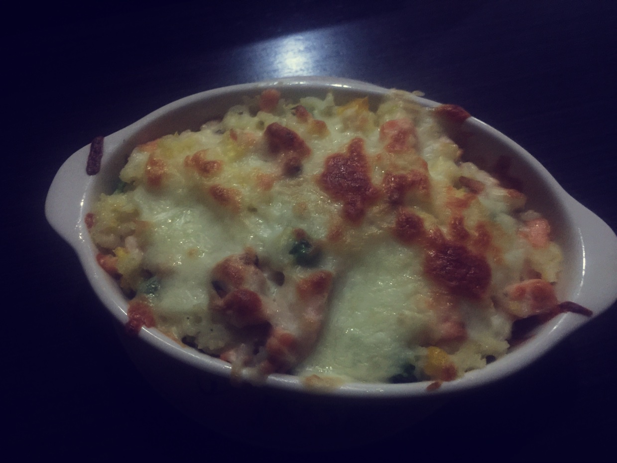 三文鱼粒焗饭