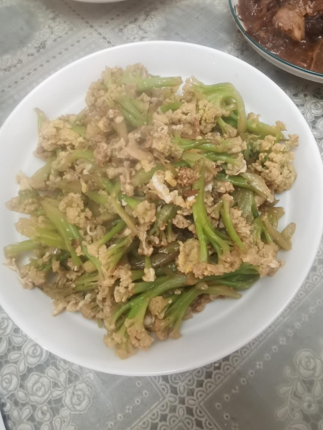 家常素炒菜花，清脆！