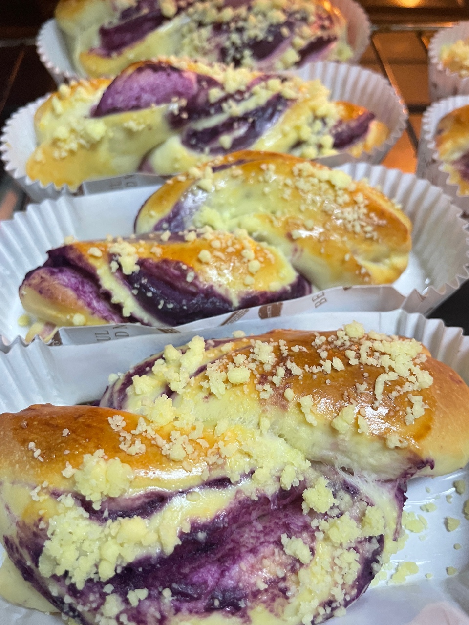 酥粒紫薯面包