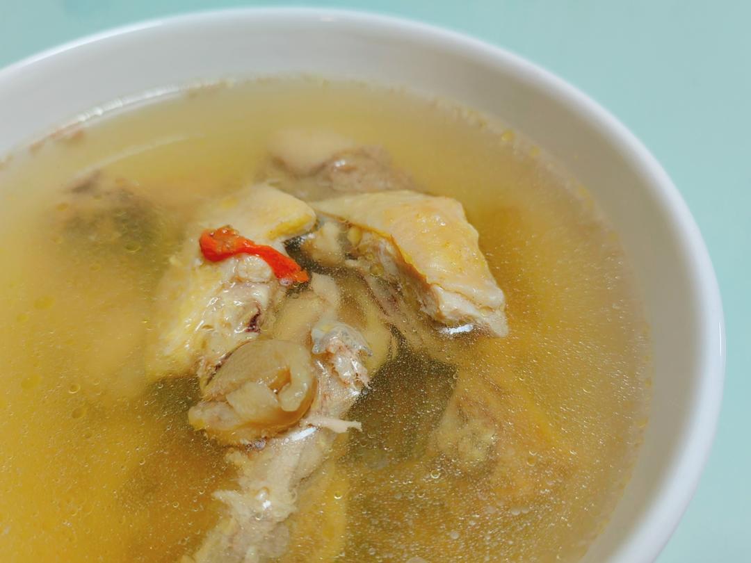 隔水炖鸡汤