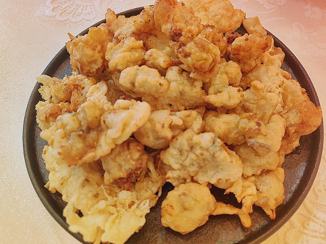 这样酥炸生蚝，外酥里嫩，生蚝的汤汁完全保留