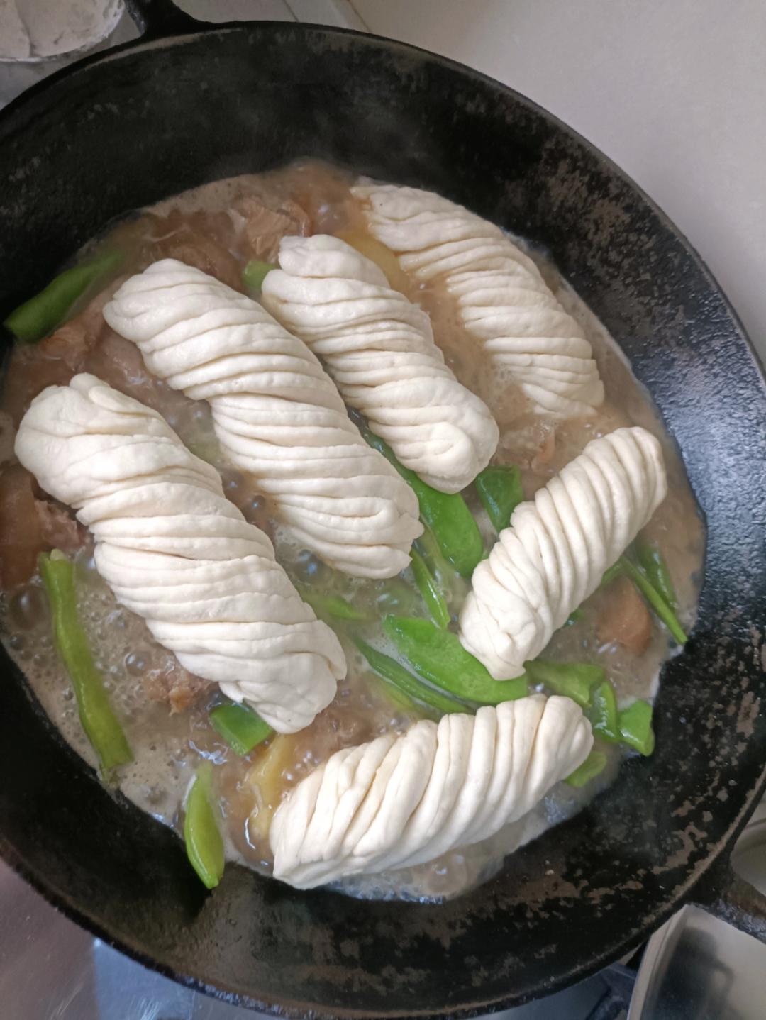 东北一锅出（焖卷子）