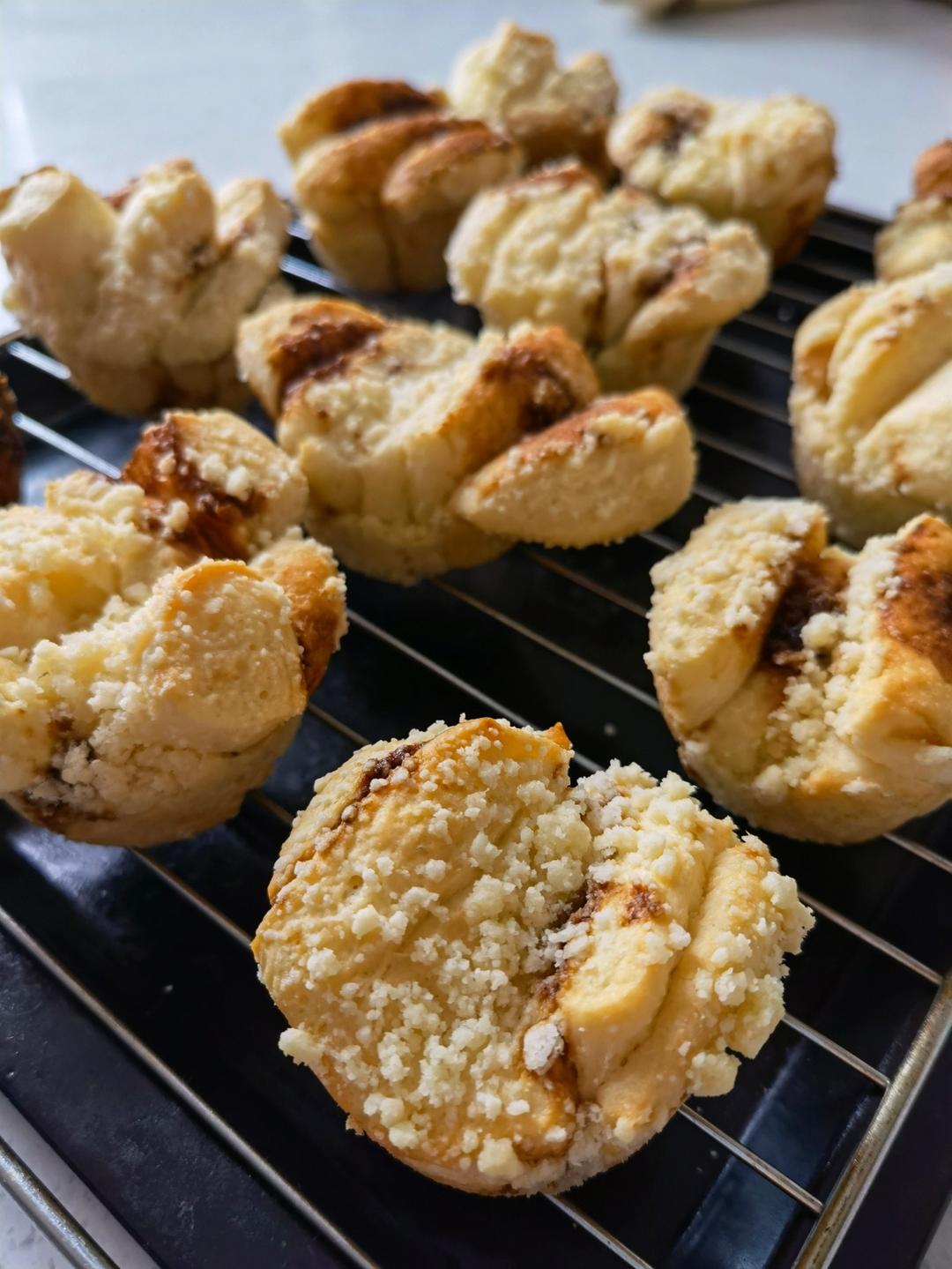 香香软软，层层叠叠的红糖小面包