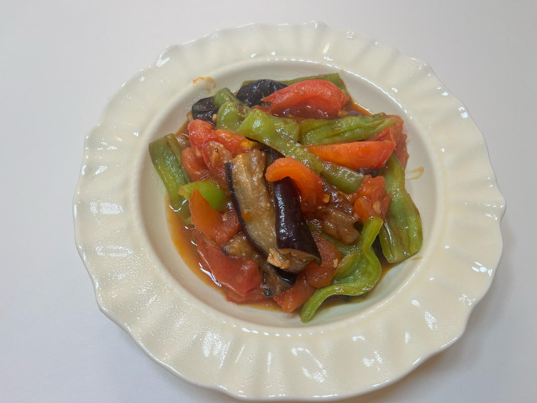 不用炸不吸油，咸香入味三分的红烧茄子