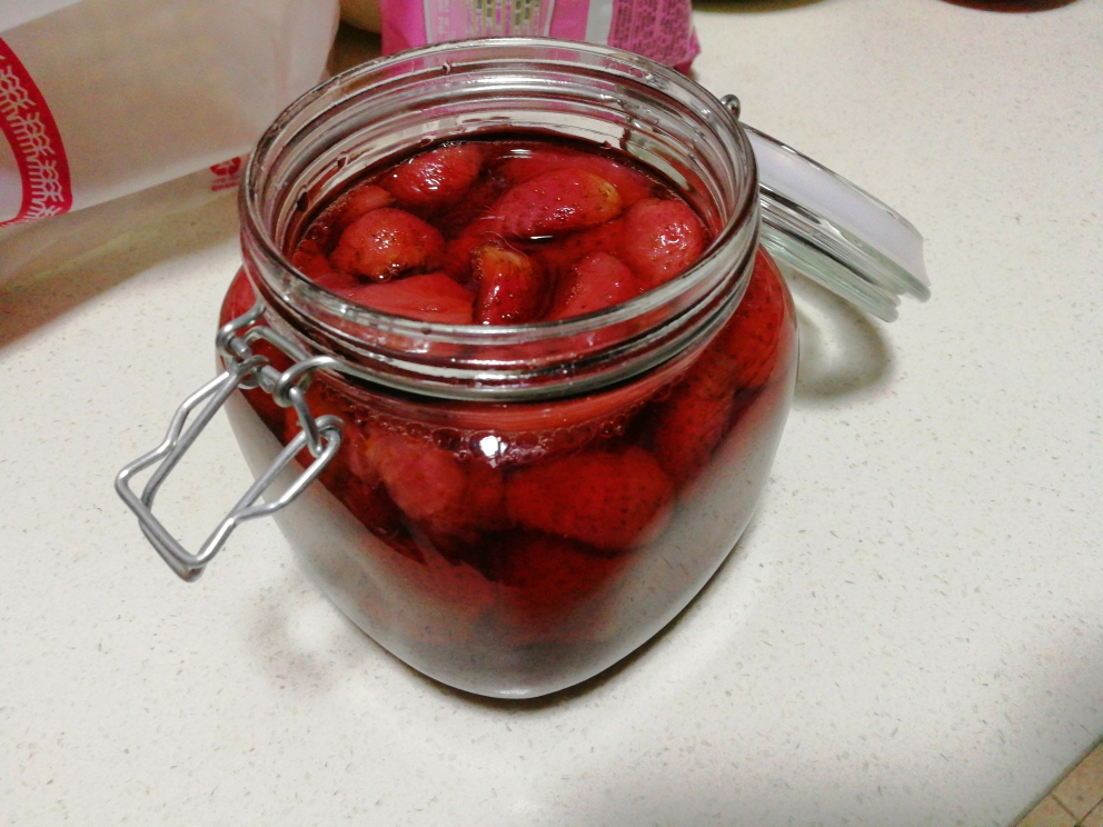 甜美的草莓罐头的做法