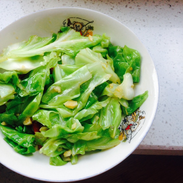 阿婆手撕包菜