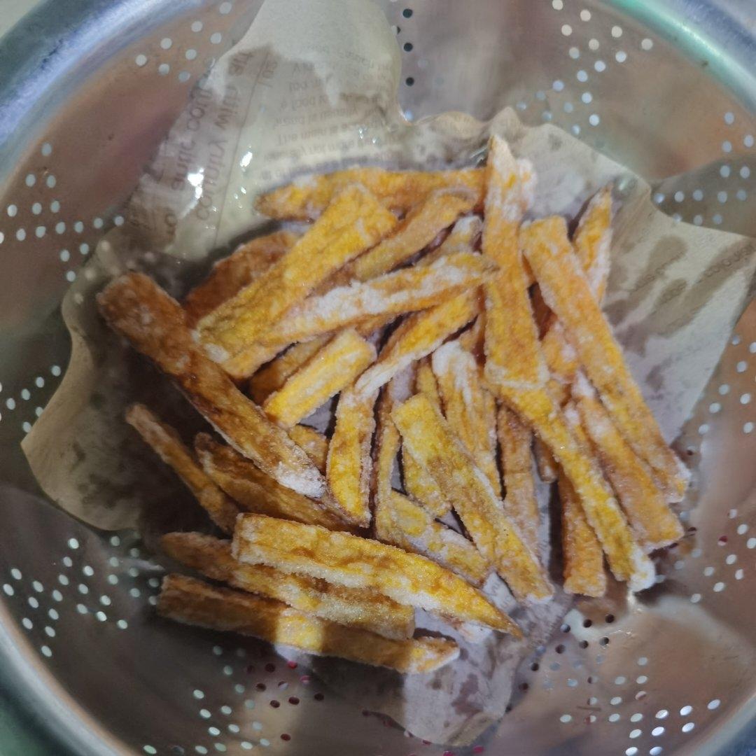 油炸红薯条