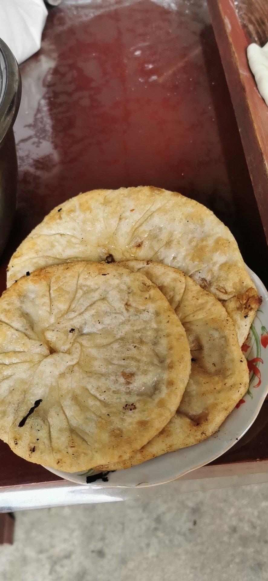 会连续吃八个的萝卜馅饼