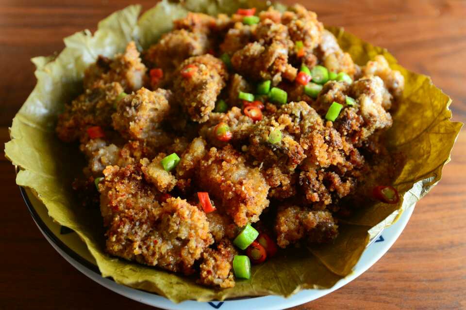 荷叶糯米蒸排骨