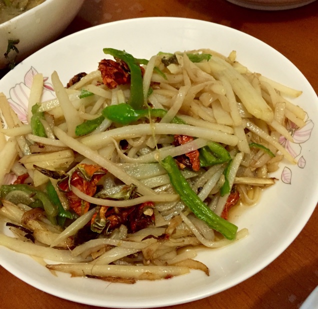 酸辣土豆丝-不用再愁不辣不酸了