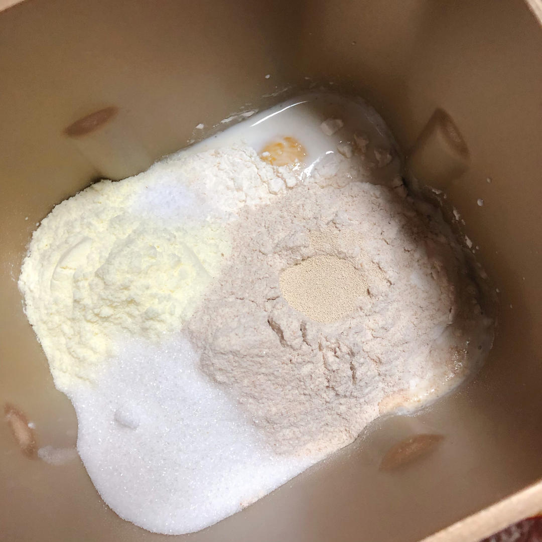 纯奶手撕吐司的做法 步骤1