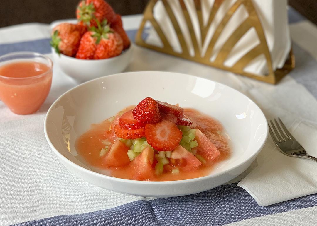 富维减脂的草莓蕃茄沙拉的做法