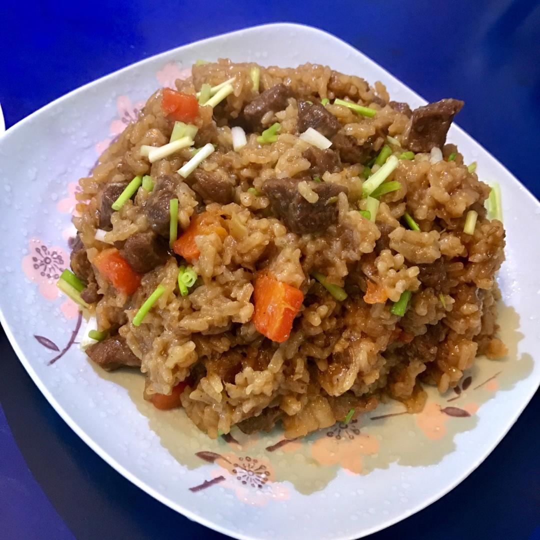 喷香羊肉焖饭
