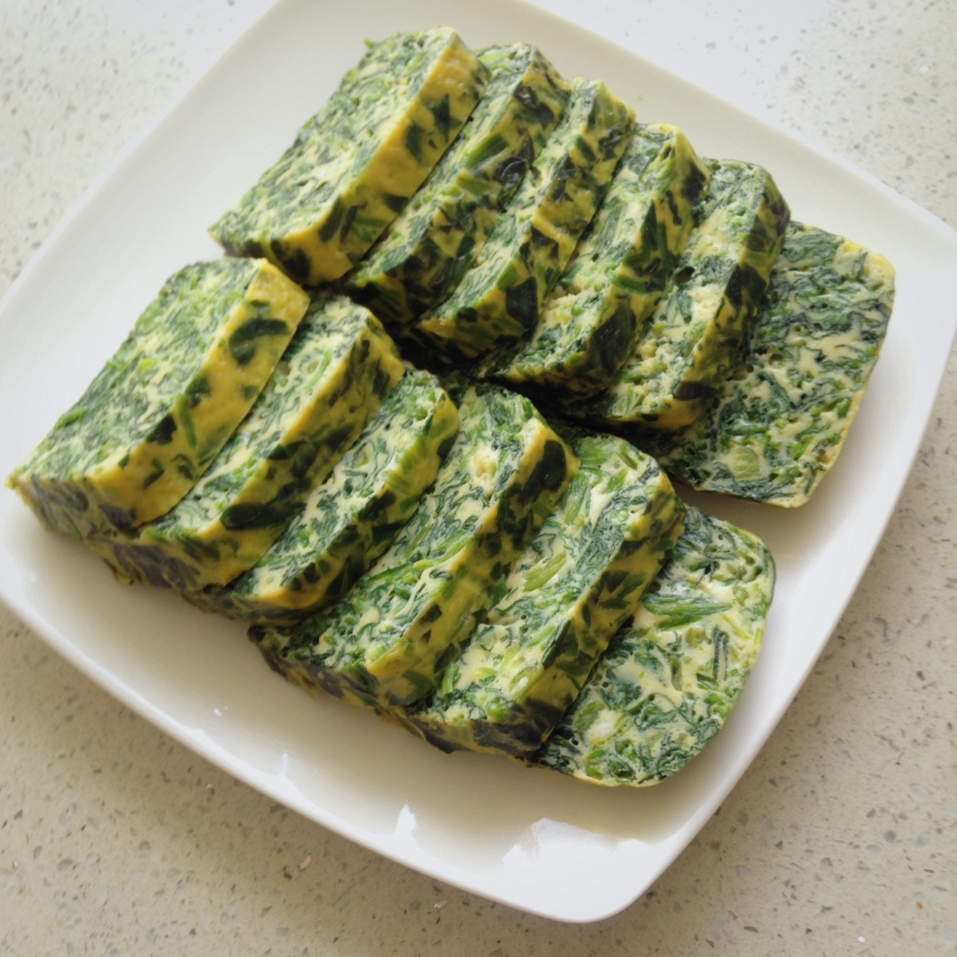 蘸汁菠菜鸡蛋糕——春季养生多吃菠菜