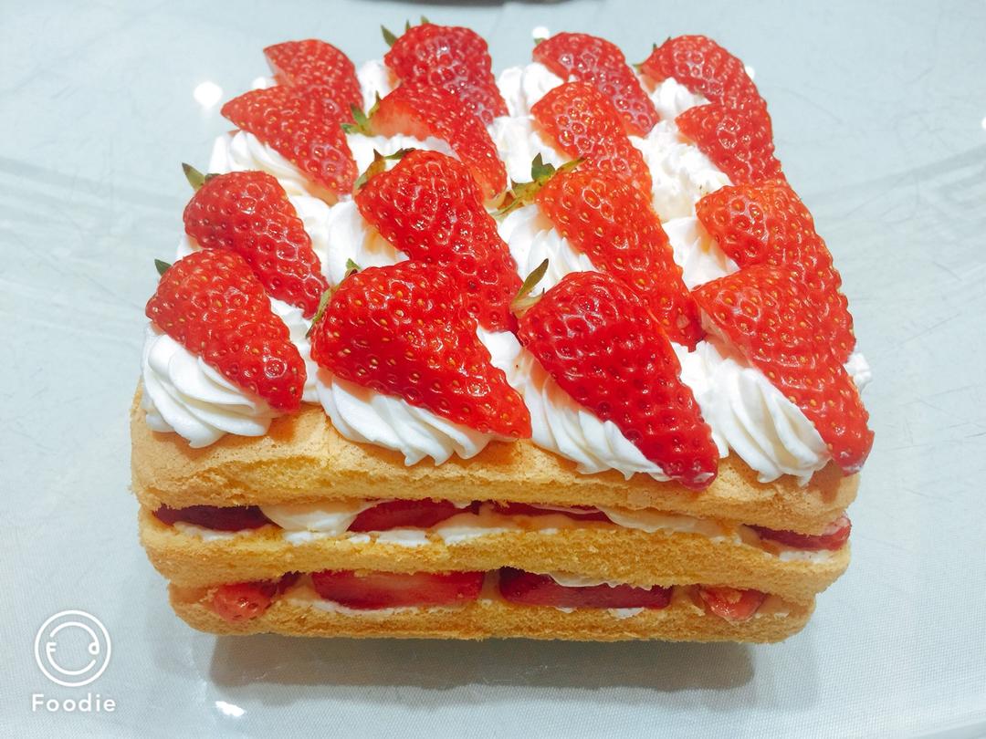 《Tinrry+》草莓奶油蛋糕（8寸配方）