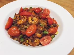 快手鲜虾玉米番茄沙拉shrimp, corn and cherry tomato salad的做法 步骤3