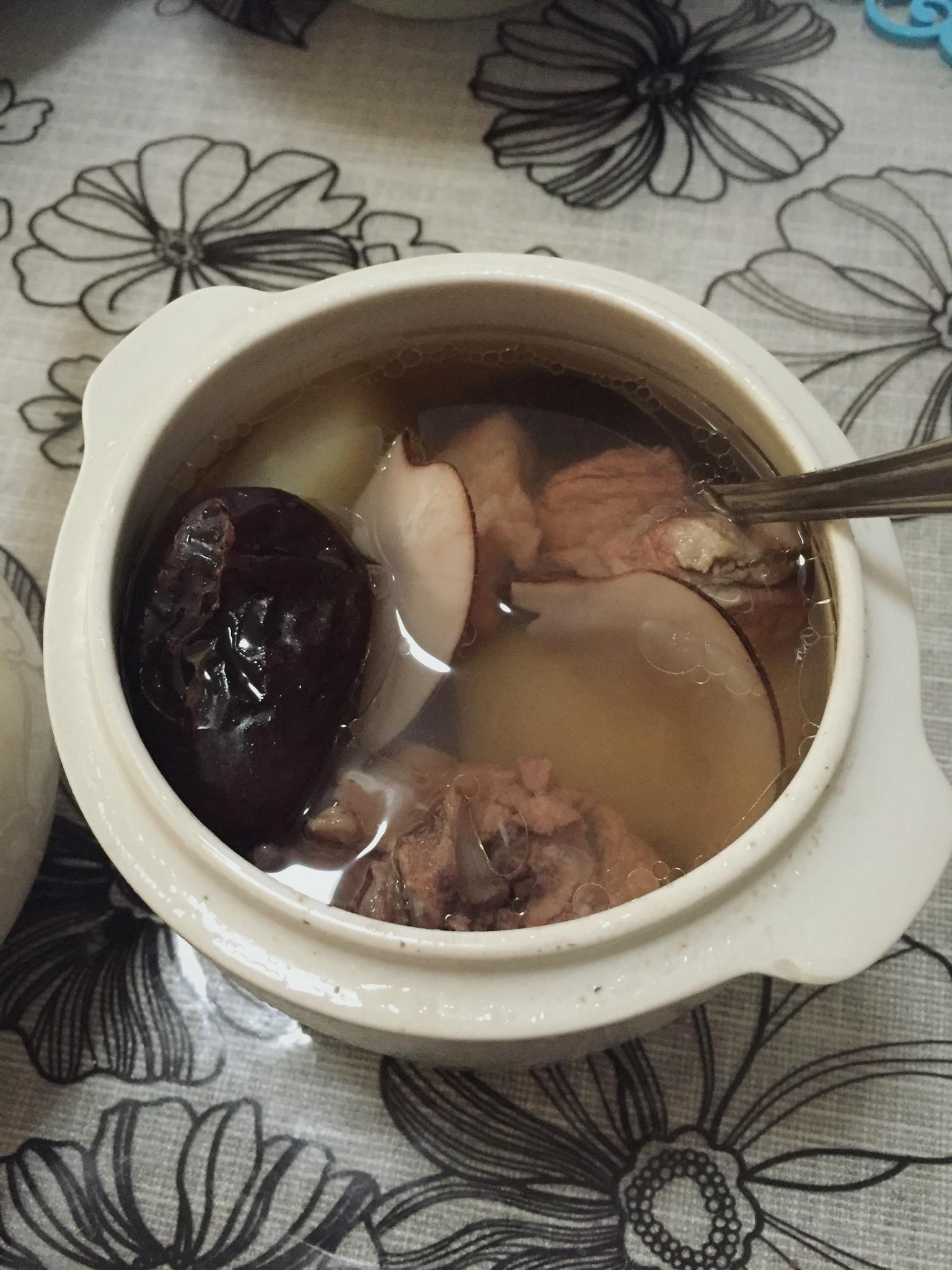 青木瓜花生海底椰排骨汤的做法