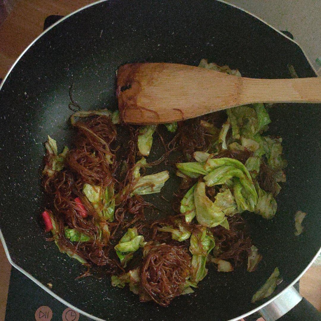 卷心菜炒粉丝 Glass noodles with Cabbage