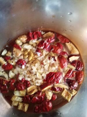 清早，享受浓郁红枣--红枣核桃花生豆浆的做法 步骤4