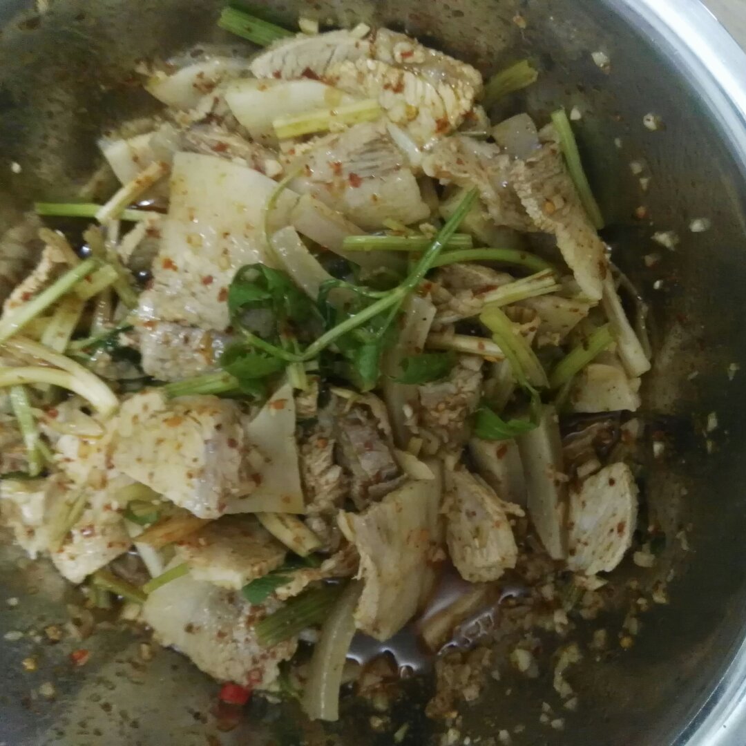 凉拌肉