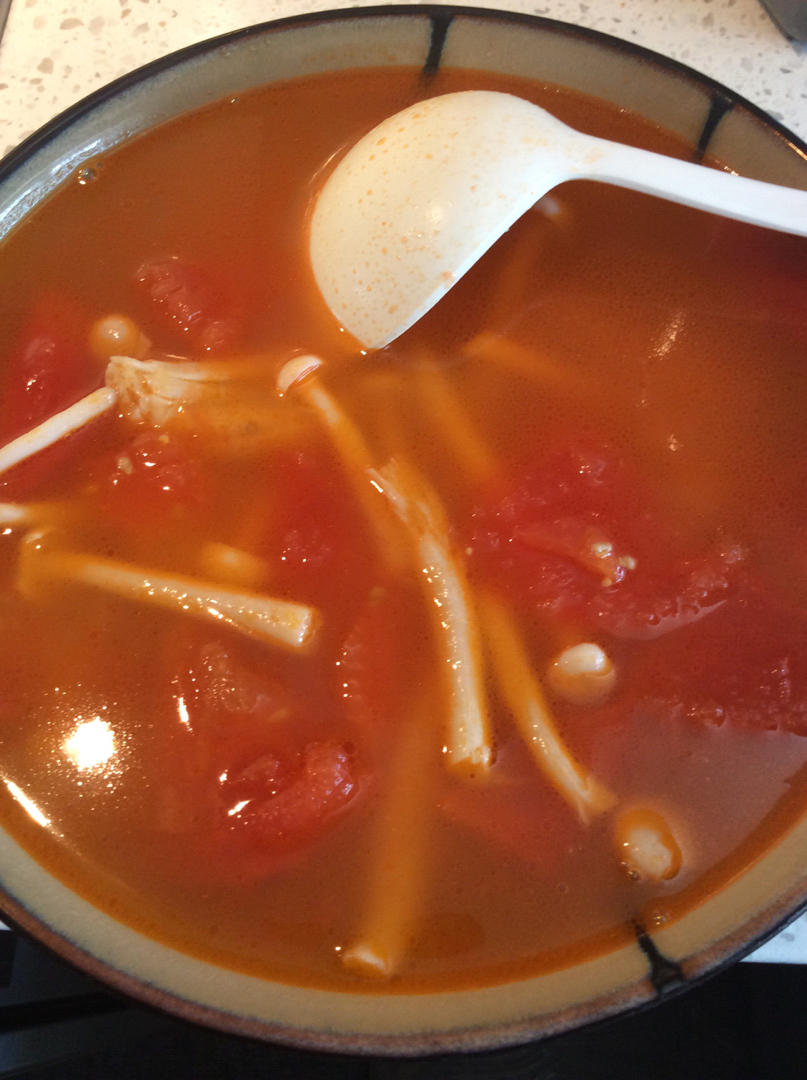 番茄豆腐海鲜菇汤