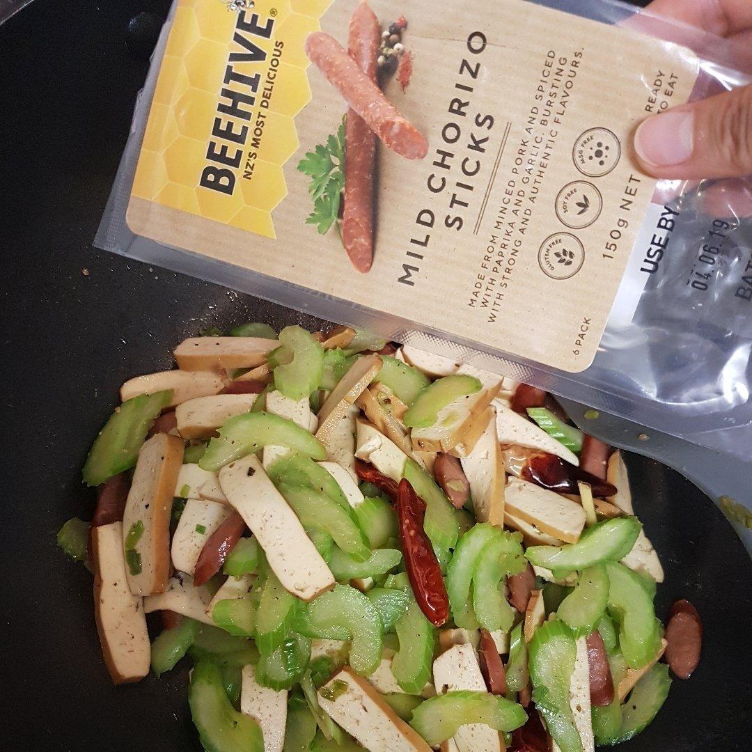芹菜炒豆干