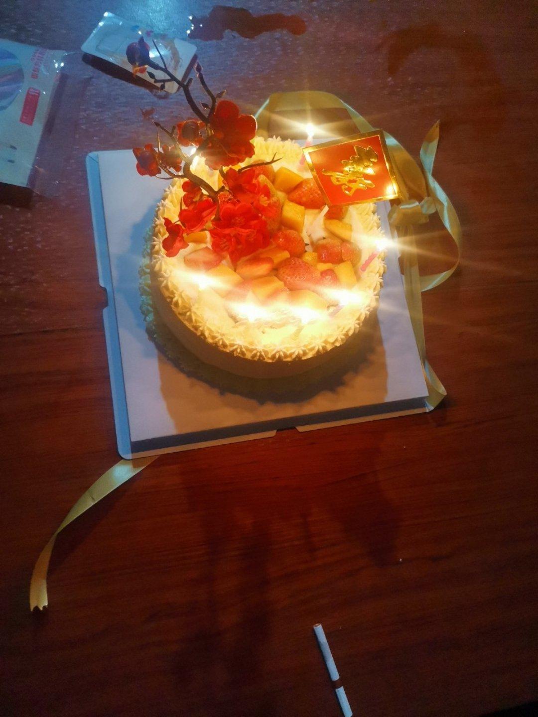 10寸戚风奶油贺寿蛋糕