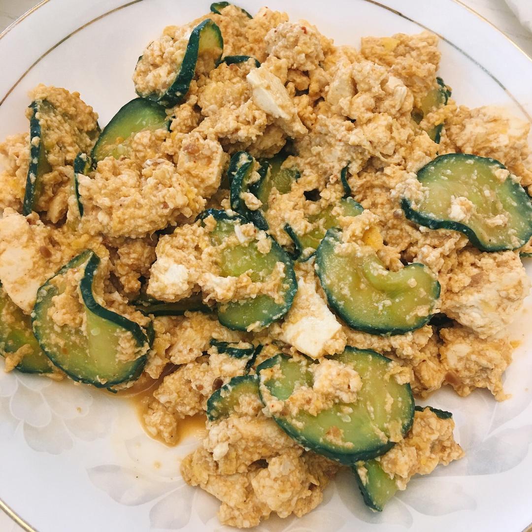 低卡减脂瘦身菜_ 黄瓜鸡蛋炒豆腐