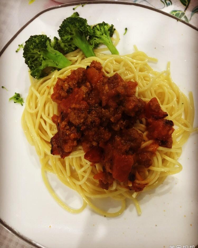 番茄肉酱意大利面