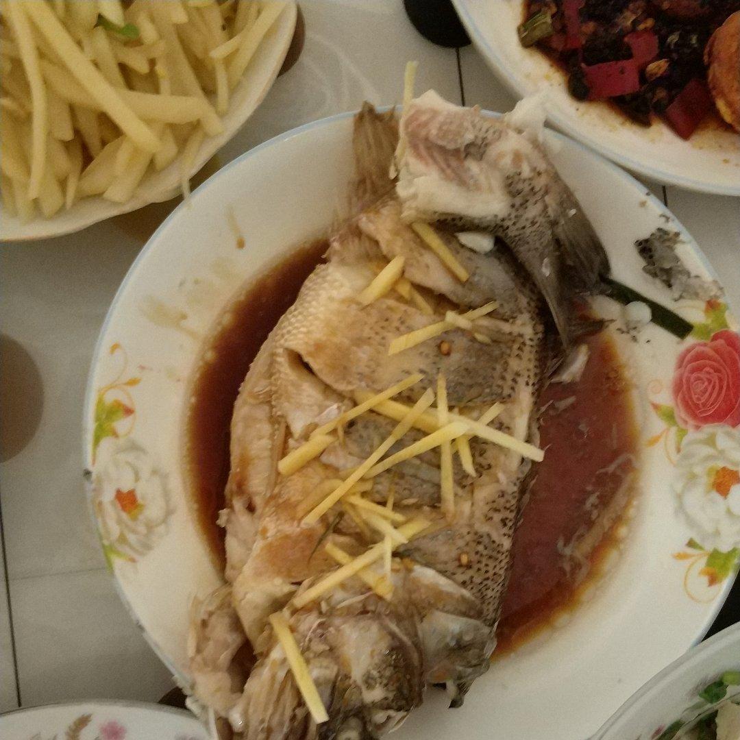 清蒸鲈鱼
