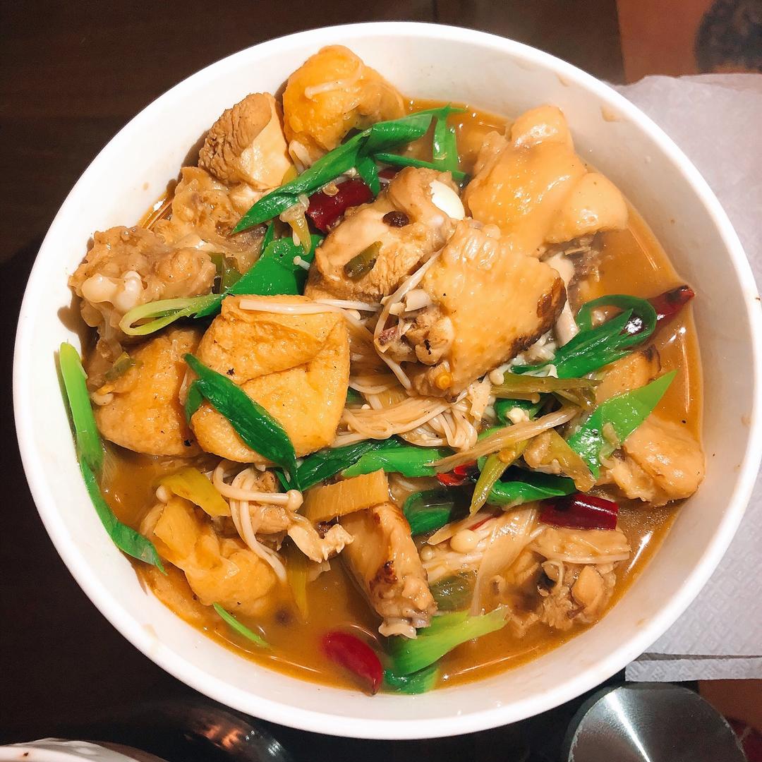 砂锅油豆腐鸡翅煲